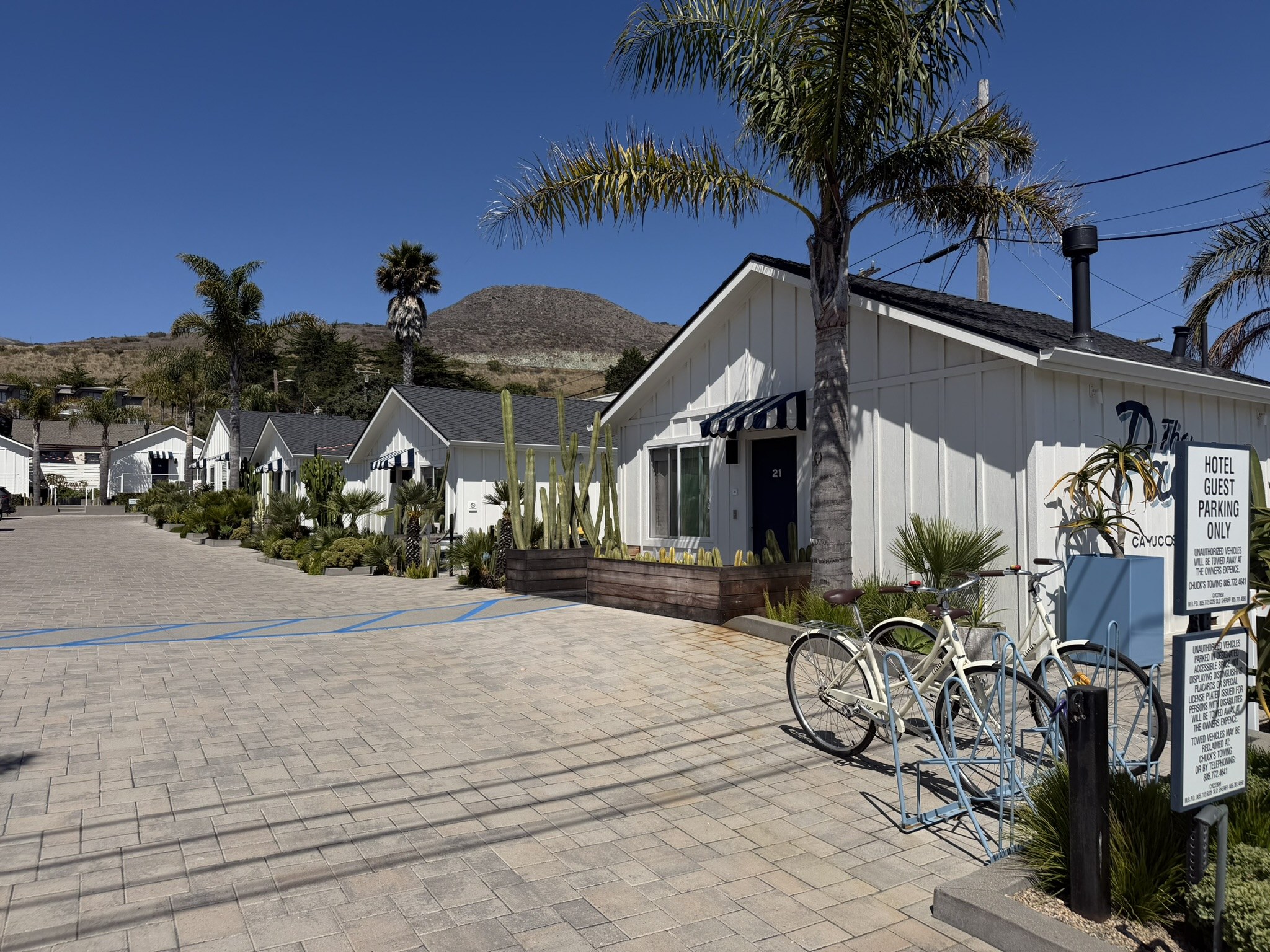 The Pacific Motel cottages, Cayucos